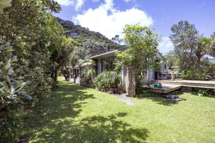 34 Karekare Road Karekare_6