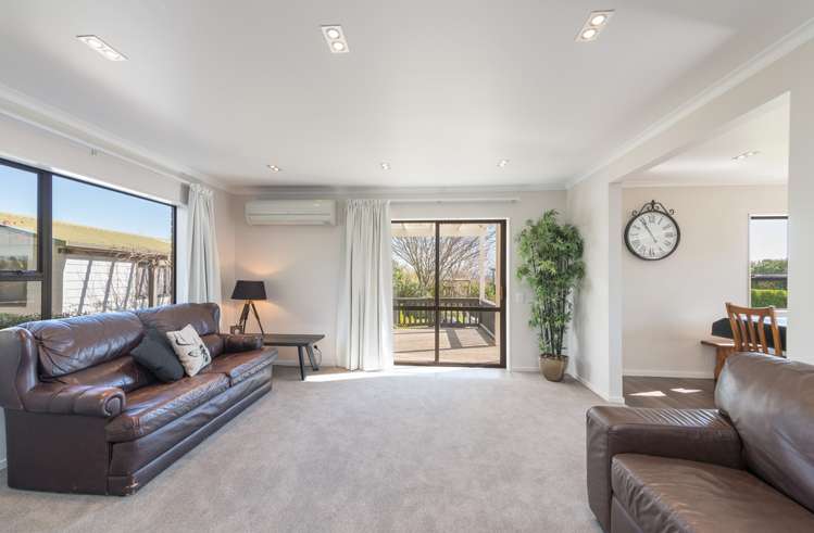 7 Squire Way Richmond_13