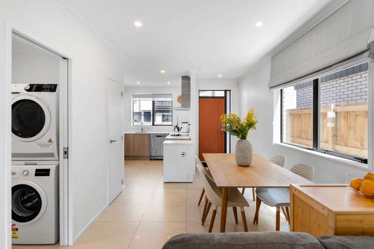 7 Manahi Lane Panmure_9