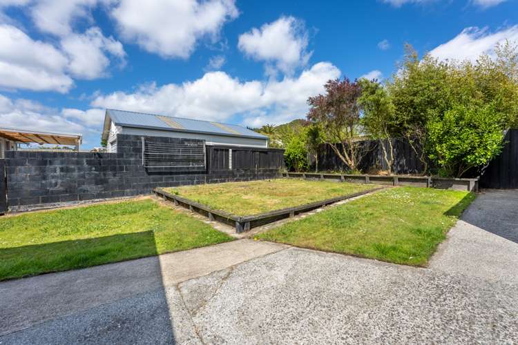 275 Wellington Road Wainuiomata_19