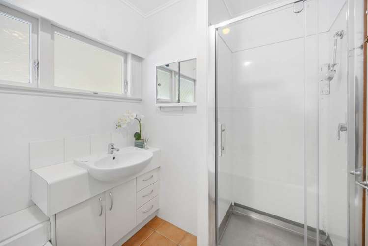 1/60 Chivalry Road Glenfield_12