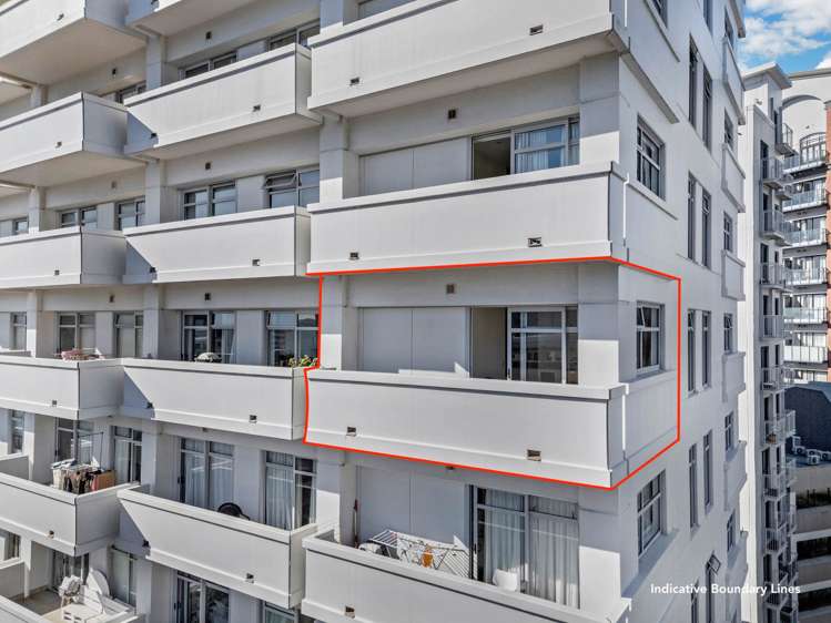 9B/32 Eden Crescent City Centre_13
