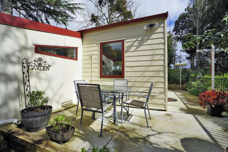 10 Robertson Road Whatawhata_29