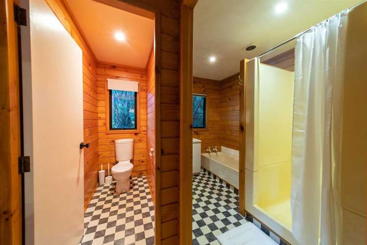 36 Arawata Terrace Fernhill/Sunshine Bay_7