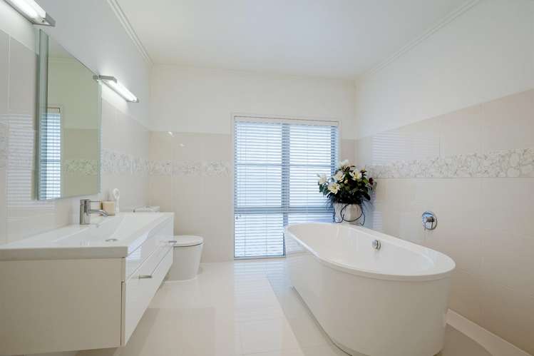 7 Burgundy Park Avenue Henderson_10