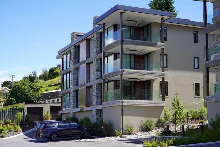 Apt 31/65 - 93 Lakeside Road_1