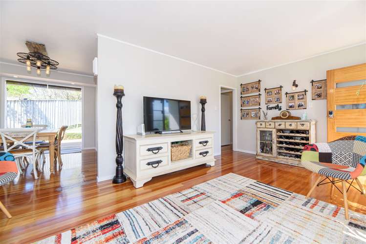 15 Fairdale Place Birkdale_4