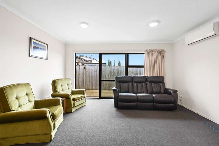 2/9 Albert Street Hamilton East_5