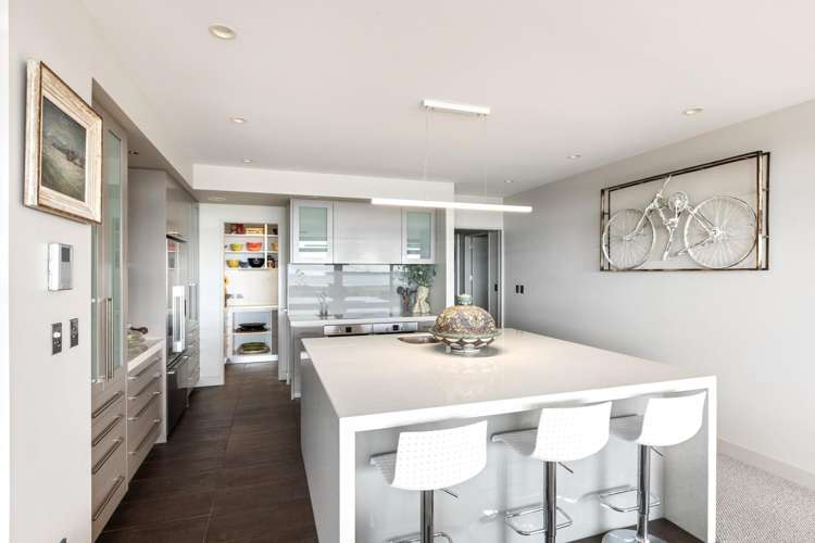 98 Harbour Drive Otumoetai_13