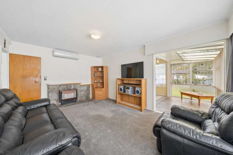 13 Kerepehi Grove Wainuiomata_3