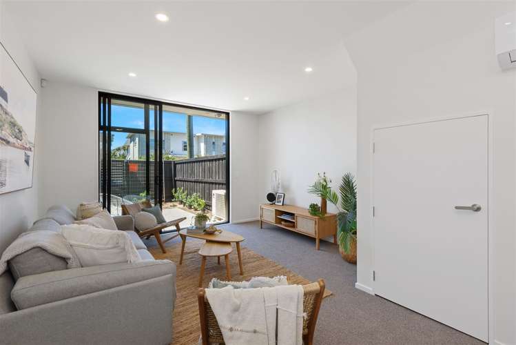 2/63 Poulson Street Addington_5