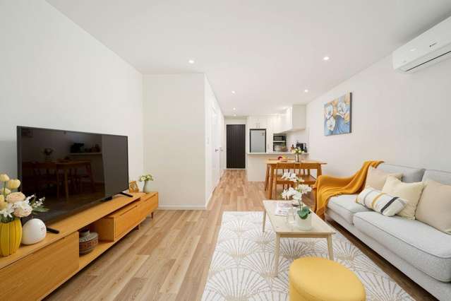 Modern Three-Level Living in Glen Eden