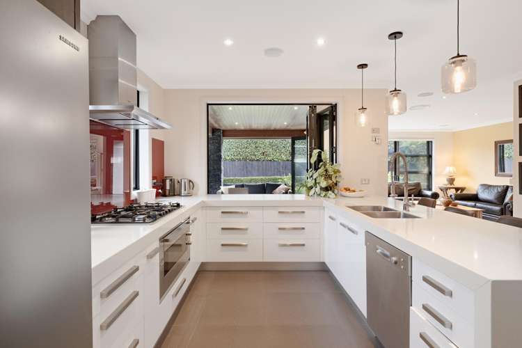 19 Tall Oaks Way Bethlehem_9