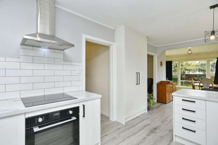 70 Basingstoke Street Aranui_10