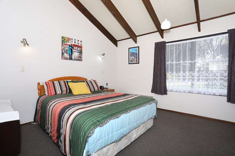 12b Oxford Street Marton_12