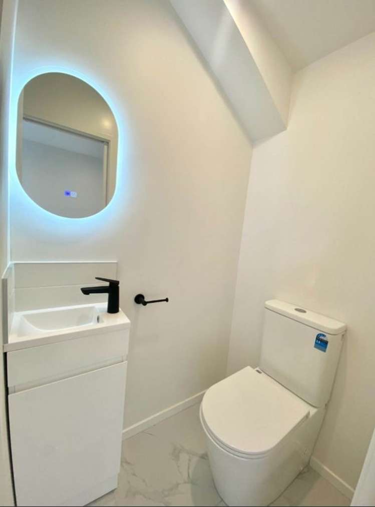 8/52 Rua Road Glen Eden_11