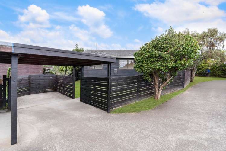 4/7 Vera Road Te Atatu South_3