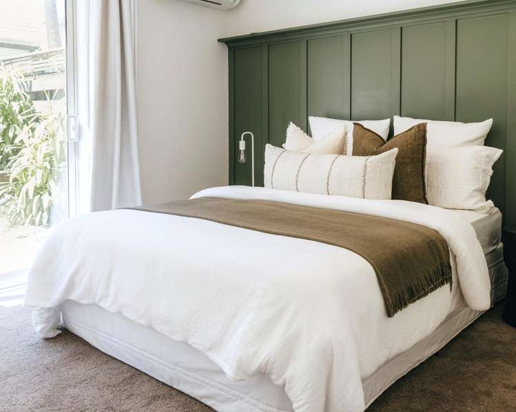 2/1 Gatman Street Birkdale_6