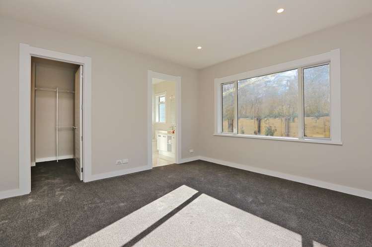 57 Kent Terrace Taradale_11