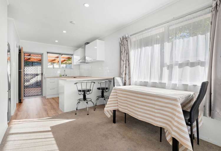 1/112 Gossamer Drive Pakuranga Heights_4