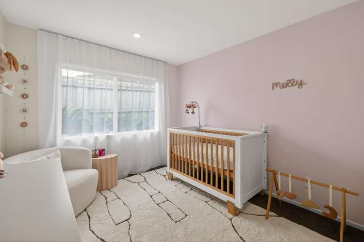 5A Simmonds Grove Greerton_16