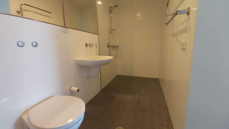 18q Fisher-Point Drive Auckland Central_5