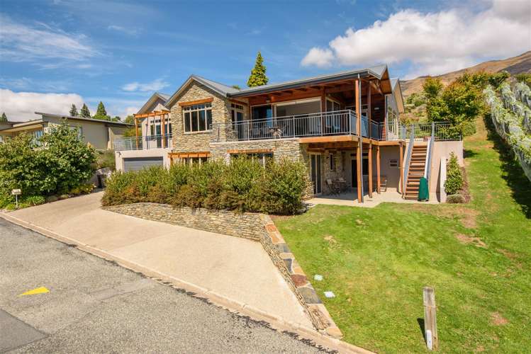 14 Morrows Mead Wanaka_0