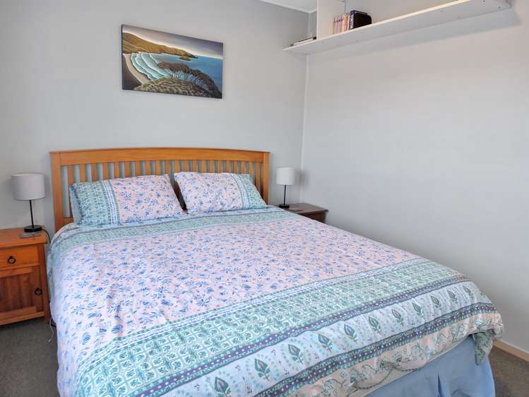 16 Cousins Avenue East Foxton Beach_12