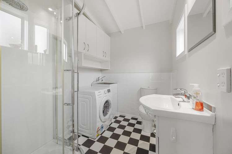 2 Palmer Place Taieri Mouth_14