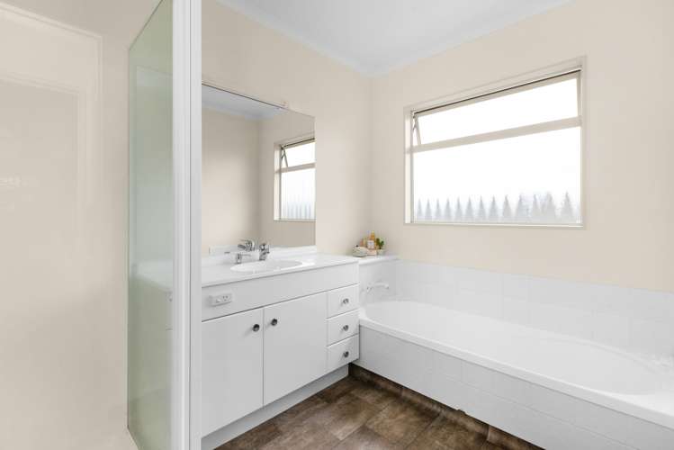 13 Flemington Place Taradale_18