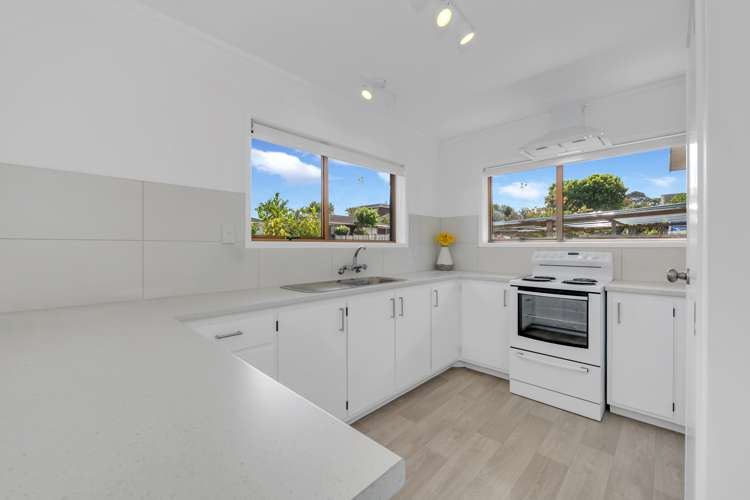 1/16 Archmillen Avenue Pakuranga Heights_14