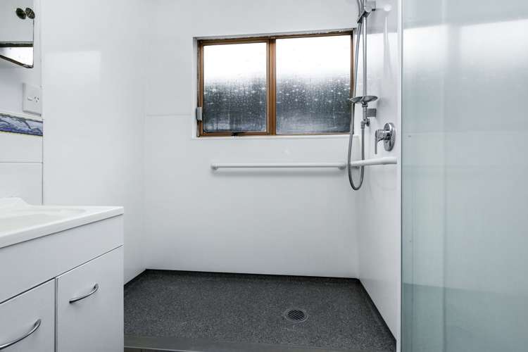 3/767 Beach Road Browns Bay_9