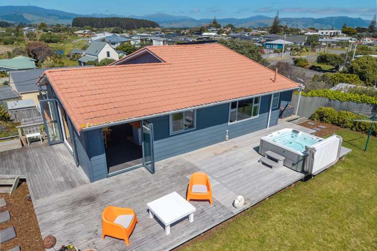17 Moana Street Otaki Beach_21