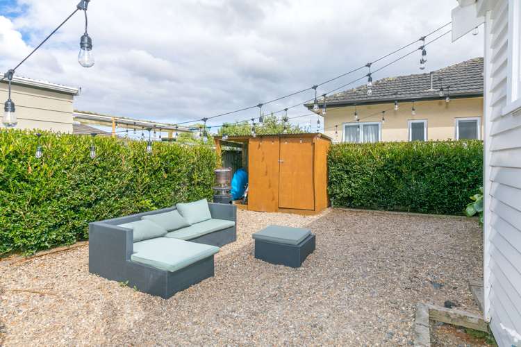 67 Lake Crescent Hamilton Lake_11