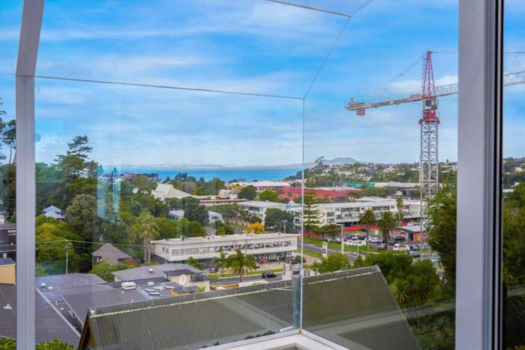 1/57a Woodlands Crescent Browns Bay_16