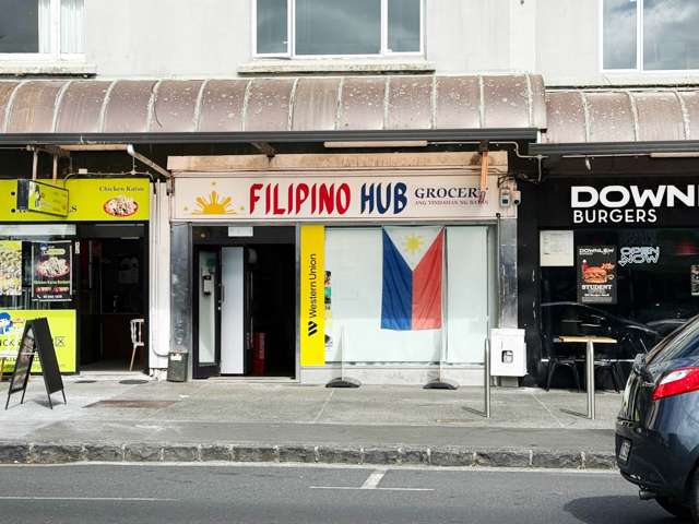 SHOP IN MT ALBERT TOWN CENTRE