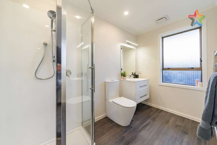 28 Mcenroe Grove Naenae_9