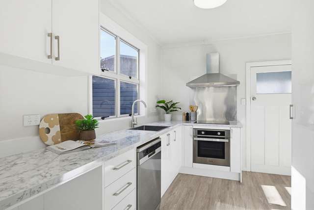 8 Herewini Street Titahi Bay_2