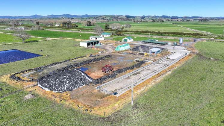 165 Canal Road East Waitakaruru_9