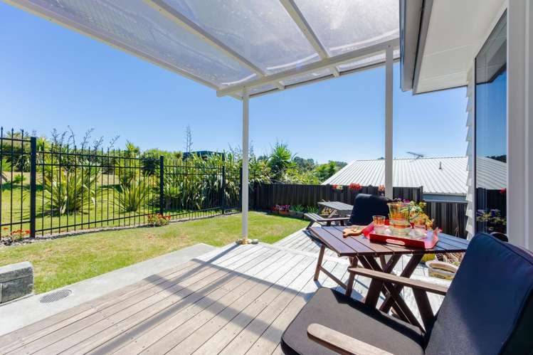 18 Pleasant Way Matakatia_26