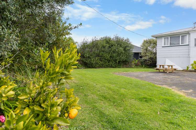 74 Wharf Road Clarks Beach_15