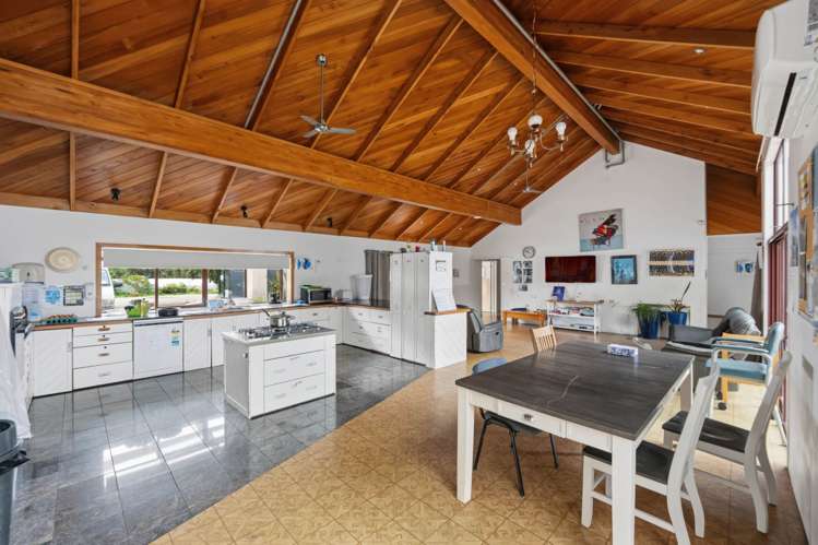 482 State Highway 16 Kumeu_17