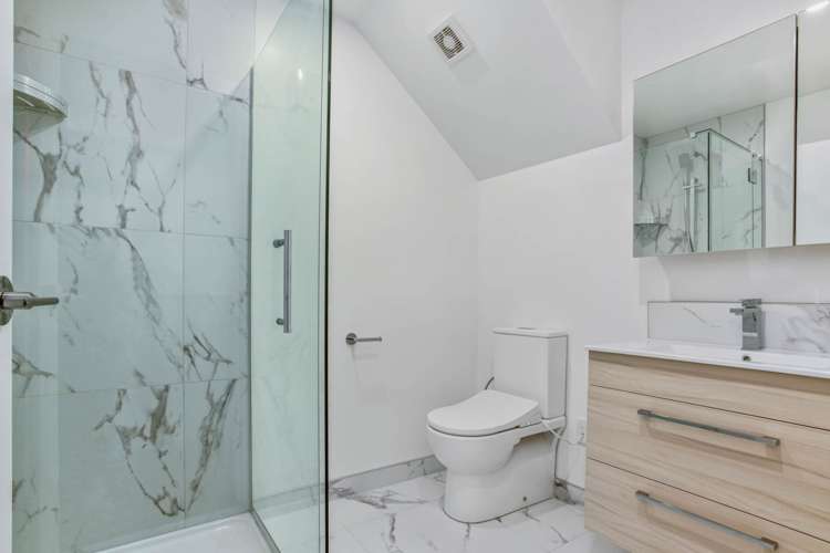 9/22 Yeovil Road Te Atatu Peninsula_9