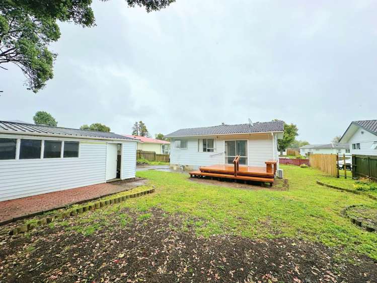 32 Yearsley Place Manurewa_12