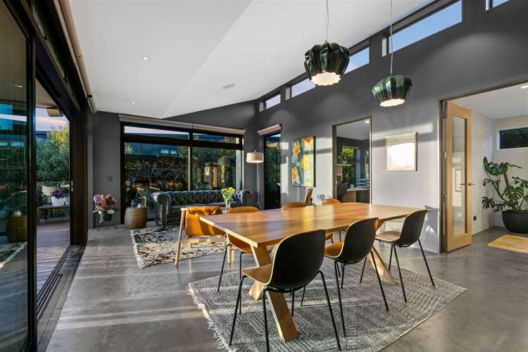 3 Hewers Lane Kennedys Bush_5