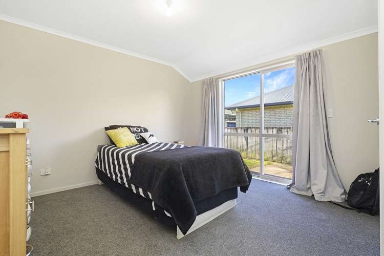 183 Old Farm Road Hamilton East_8