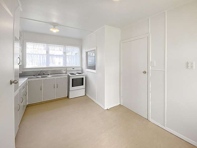 212 Anzac Parade 1236_2