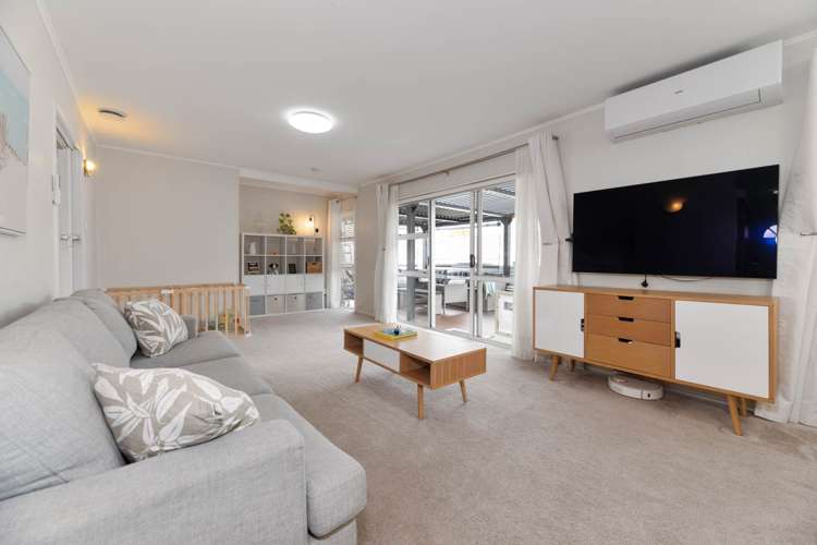 1/20 Lambrown Drive Totara Vale_10