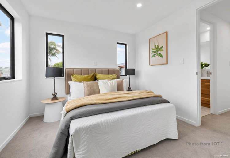 2/112 Moore Street Howick_5