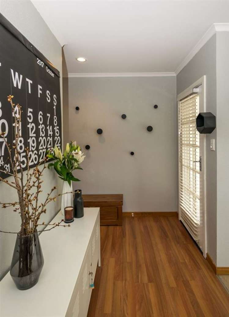 8 Edinburgh Crescent Redwoodtown_11